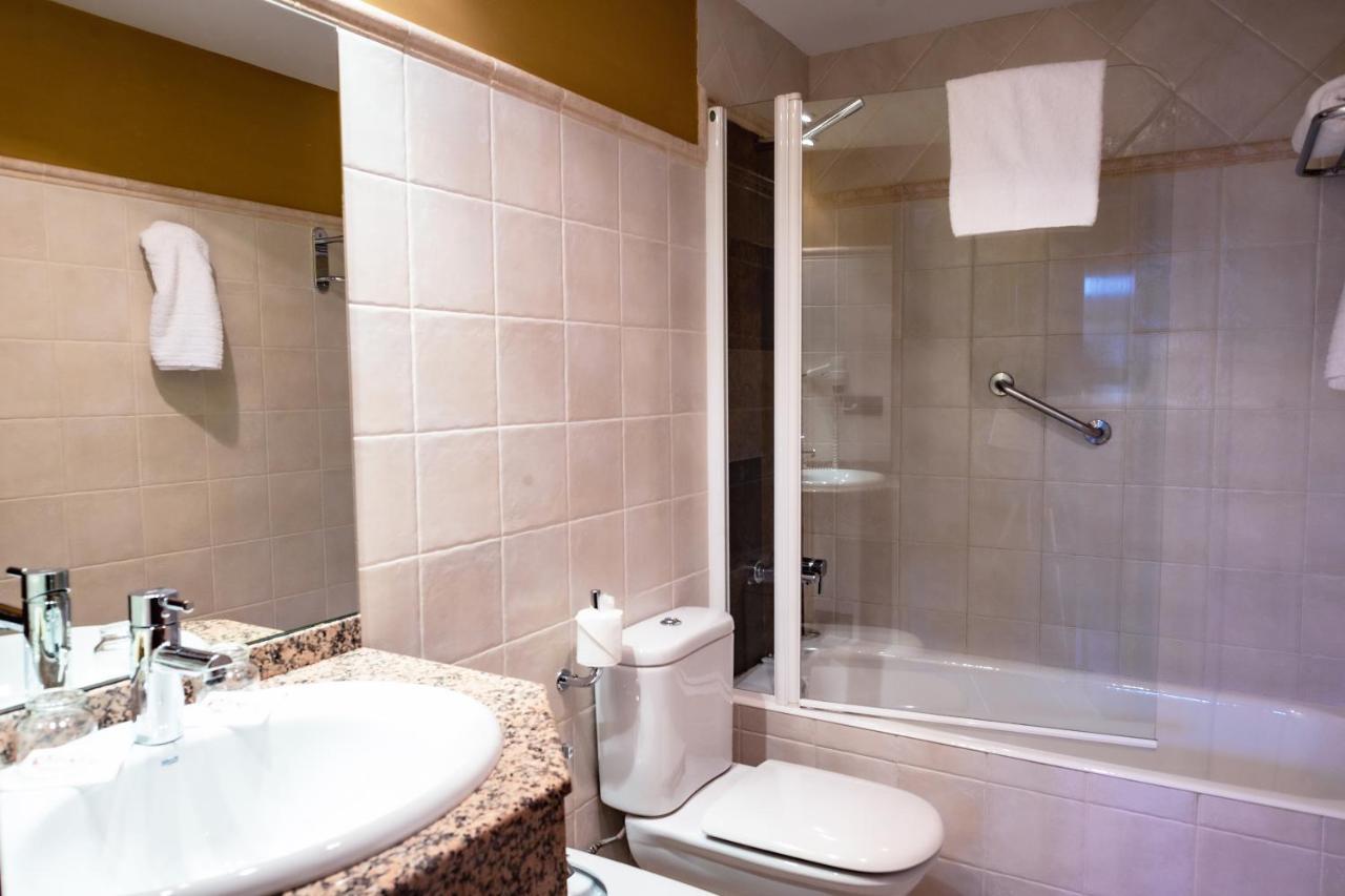 Twin Room,1169903515:JPEG